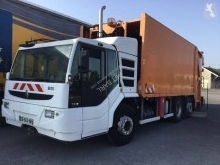 Maquinaria vial Renault camión volquete para residuos domésticos usado