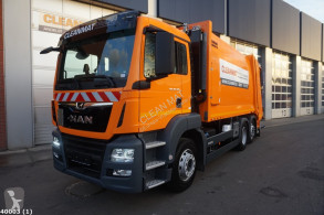 Maquinaria vial MAN TGS 26.320 camión volquete para residuos domésticos usado