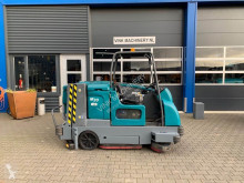 Balayeuse-nettoyeuse Tennant M30 Veeg/schrob combi