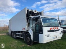 Camion benne à ordures ménagères Renault Puncher