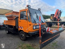 Camion déneigeuse Multicar