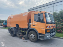 Mercedes Atego 1317 camion spazzatrice usato