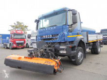 Maquinaria vial camión barredora Iveco Trakker 310