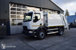 Camion de colectare a deşeurilor menajere Renault D 13 HIGH