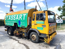 Maquinaria vial camión barredora Renault Midliner