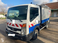 Nissan Cabstar camion raccolta rifiuti usato