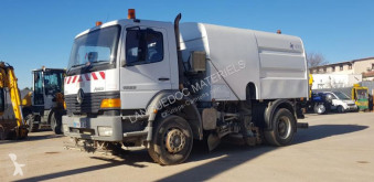 Maquinaria vial Mercedes 18.23 usado