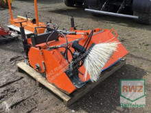 FKM 1300 balayeuse použitý