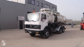 Camión limpia fosas Mercedes SK 2222