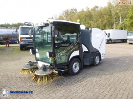 Maquinaria vial Boschung S2 Urban street sweeper 2 m3 camión barredora usado