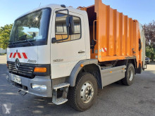 camion benne à ordures ménagères Mercedes