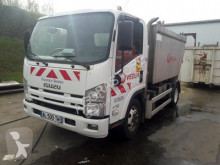 camion benne à ordures ménagères Isuzu