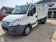 آلة لصيانة الطرق شاحنة قلابة للنفايات المنزلية Iveco Daily 35C15
