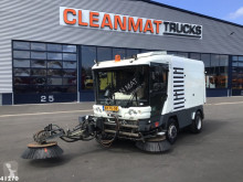 Camion balayeuse Ravo 580 with 3-rd brush