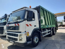 Camion benne à ordures ménagères Volvo FM9 300
