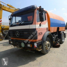 Maquinaria vial Mercedes DB 1417 camión de limpieza usado