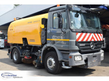 Veegwagen Mercedes Actros 1832