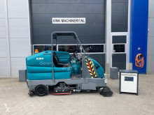Tennant 8300 barredora-limpiadora usado