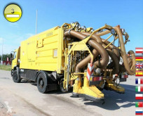 Strassenreiniger Druck- und Saugwagen