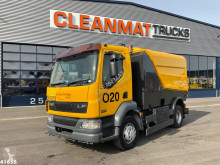 Camion cu echipament de măturat străzi DAF LF 220