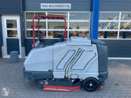 Nilfisk SC 8000 veeg/schrobmachine tweedehands veegmachine-bezemwagen
