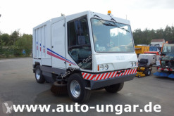 engin de voirie camion balayeuse