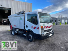 Maquinaria vial camión volquete para residuos domésticos Nissan Cabstar