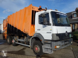 Maquinaria vial camión volquete para residuos domésticos Mercedes Axor 2528