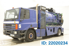 Maquinaria vial camión limpia fosas DAF CF75 .270 Ati