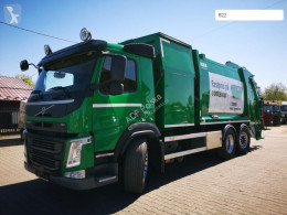 Maquinaria vial camión volquete para residuos domésticos Volvo FM6x2