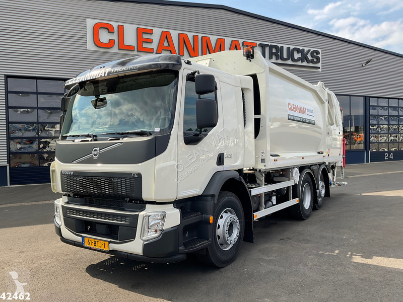 Silniční stroje Volvo 320 Geesink 17 m³