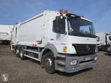 MercedesAxor2533