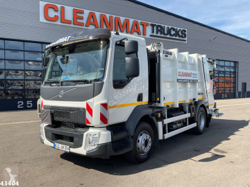 Camion benne à ordures ménagères Volvo