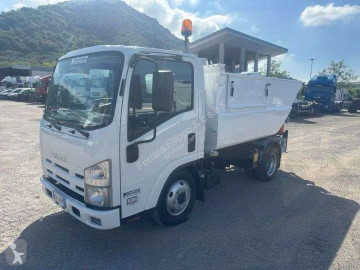 Camión volquete para residuos domésticos Isuzu