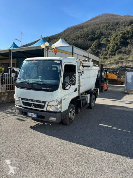 Silniční stroje Mitsubishi Fuso