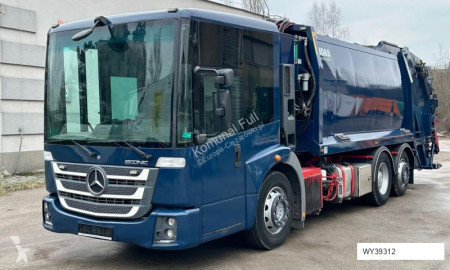 Camión volquete para residuos domésticos Mercedes