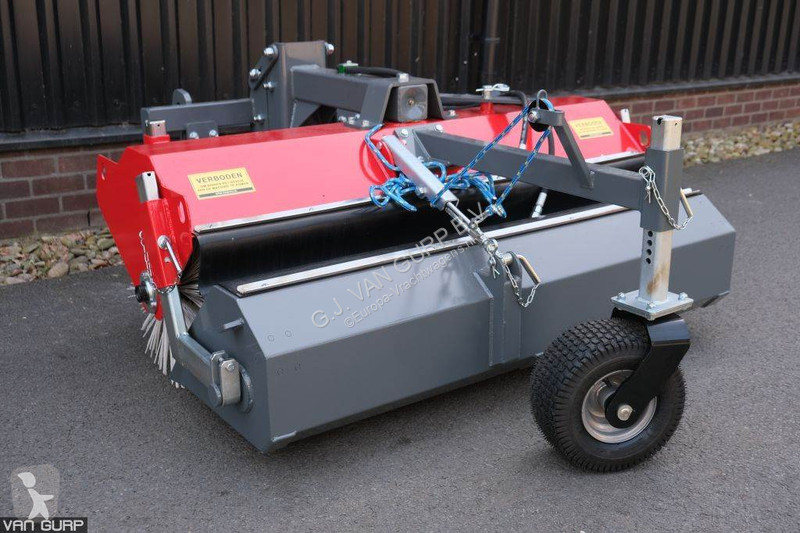 Gemeentevoertuig Veegmachine 150cm met opvangbak