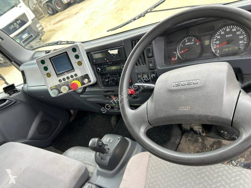 Silniční stroje Isuzu