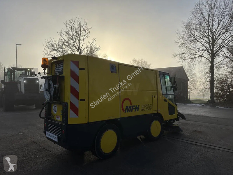 Gemeentevoertuig Aebi Schmidt MFH 2500...