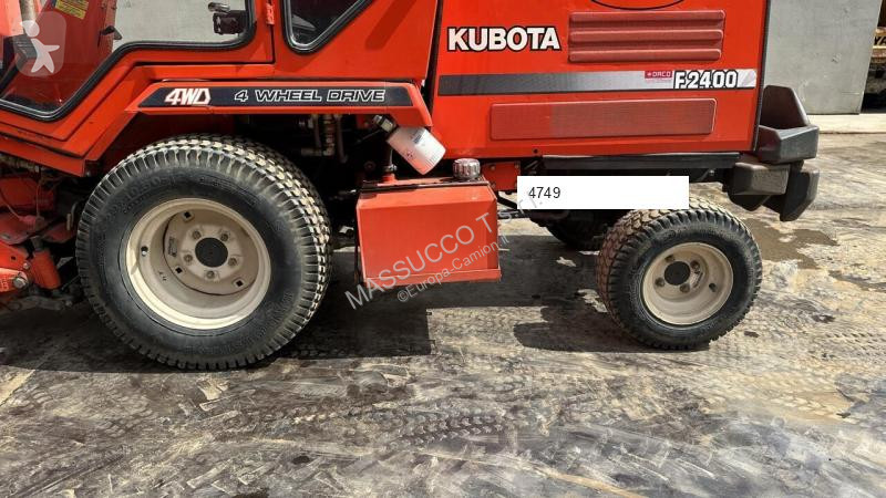 Silniční stroje Kubota F2400