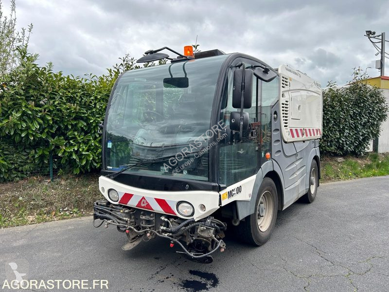 Gemeentevoertuig Mathieu GRAND AZURA MC 400