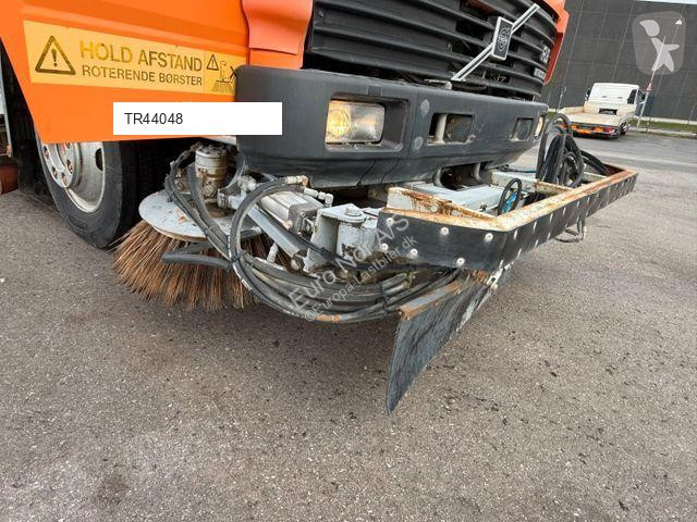 Veículo de limpeza / sanitário de estrada Volvo...