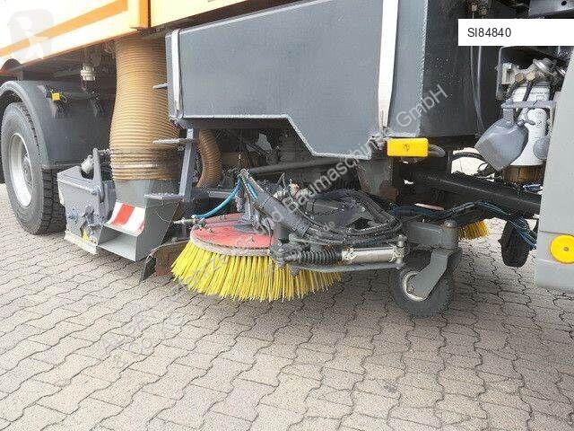 Silniční stroje Mercedes 2032 A 4x4, Bucher...
