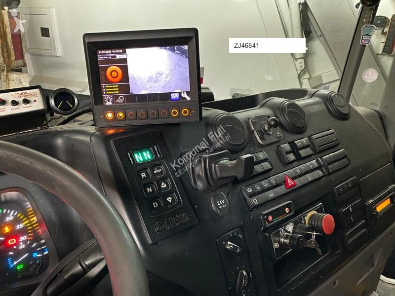 Gemeentevoertuig Mercedes 1830 śmieciarka 16 m3...