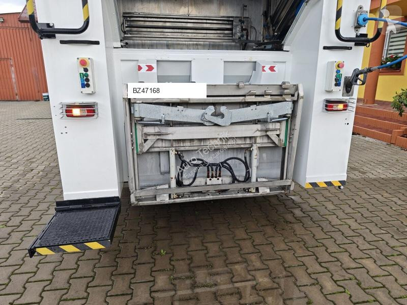 آلة لصيانة الطرق Renault Myjka Container washer...