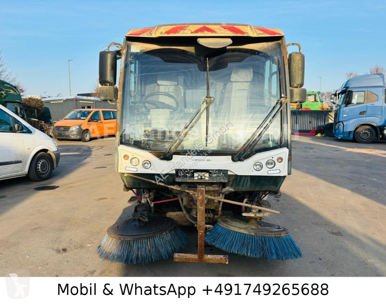 Engin de voirie  Johnston Bucher C401 Sweeper *