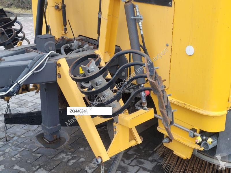 آلة لصيانة الطرق Broddson SCANDIA 2500
