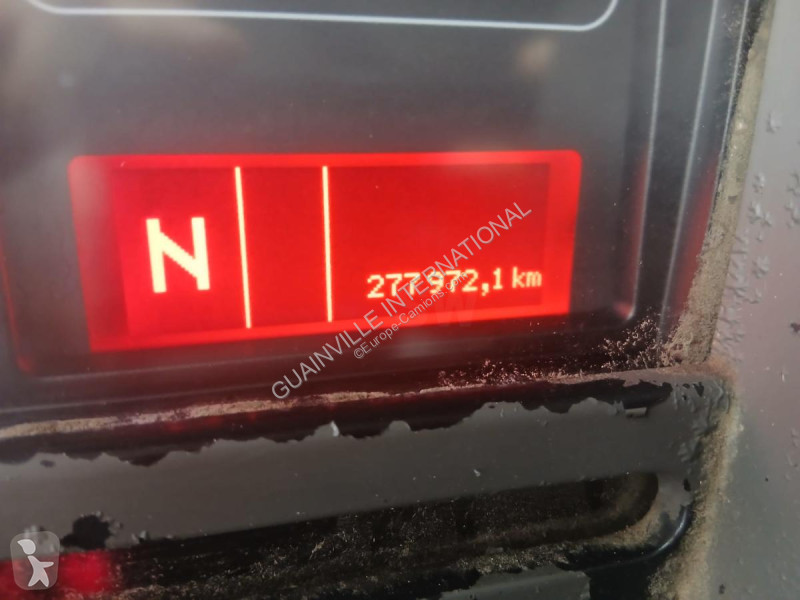 آلة لصيانة الطرق Renault 310 DXI