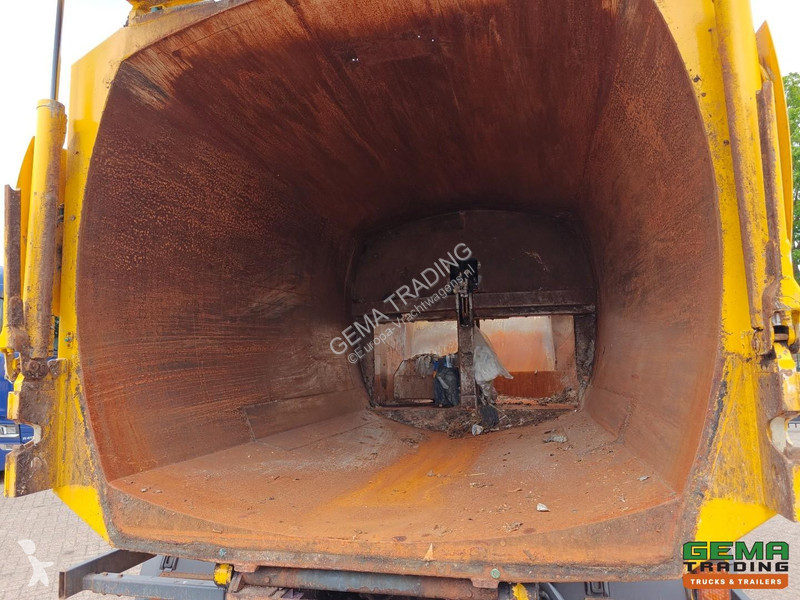 آلة لصيانة الطرق Scania P 230 B 4X2 Euro5 Day...