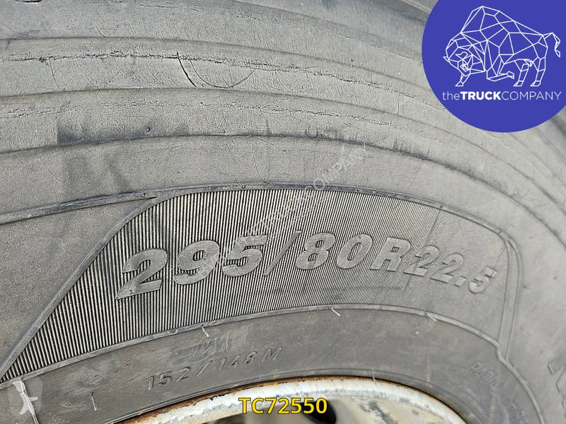 Engin de voirie Renault 270
